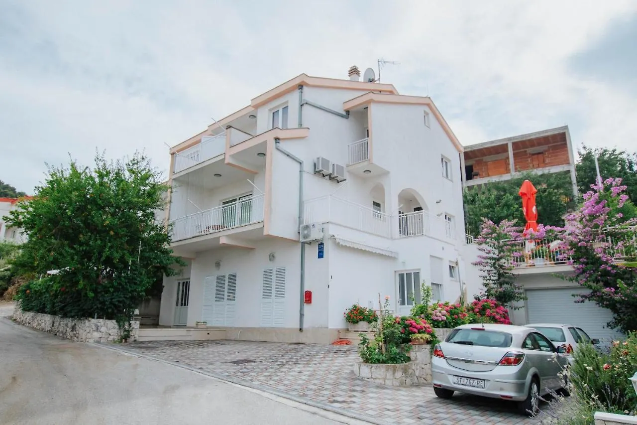 Apartment Mastrinka 11283A 特罗吉尔