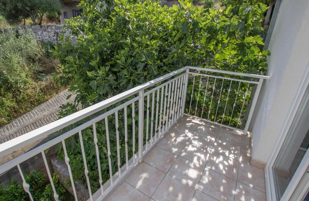 Apartment Mastrinka 11283A 特罗吉尔